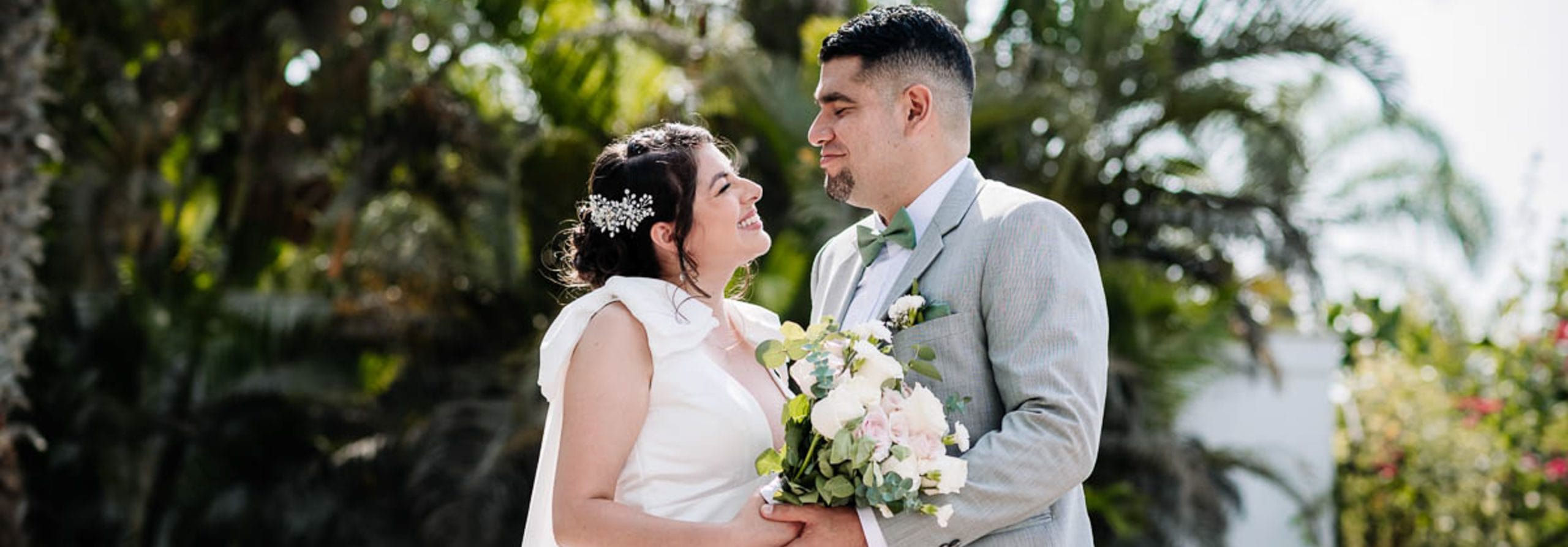 fotografo de bodas-26 pareja de esposos sonriendose